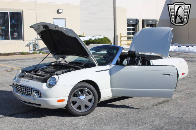2002 Ford Thunderbird Deluxe