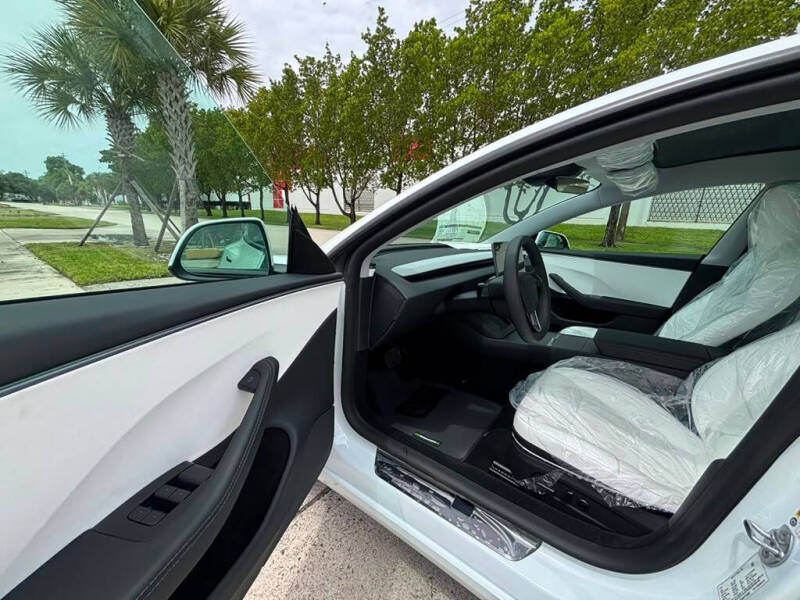 2026 Tesla Model 3 Premium