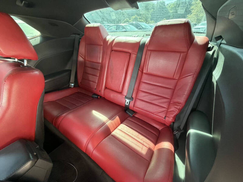 2012 Dodge Challenger R/T Plus