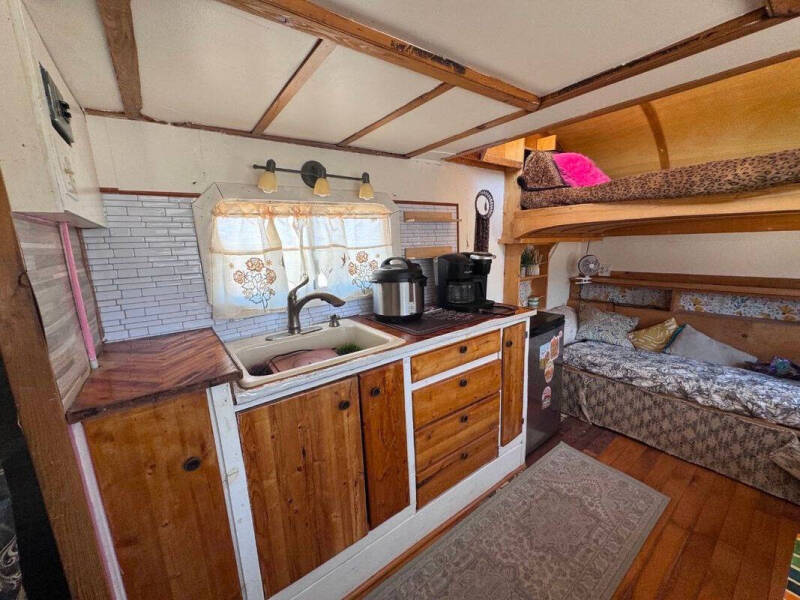 1973 Komfort Coach