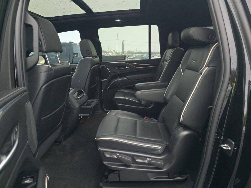 2023 Cadillac Escalade ESV Premium Luxury