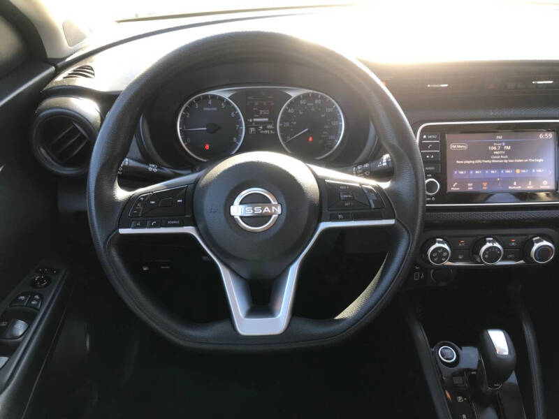 2022 Nissan Kicks S