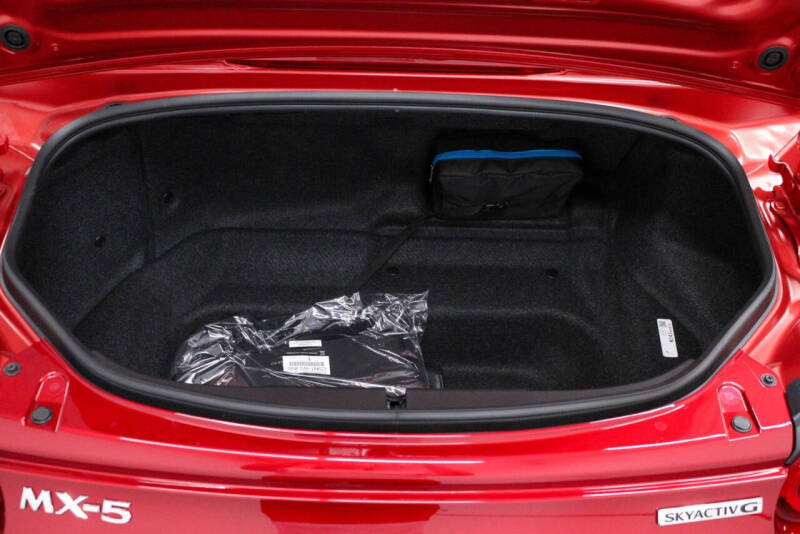 2025 Mazda MX-5 Miata Sport