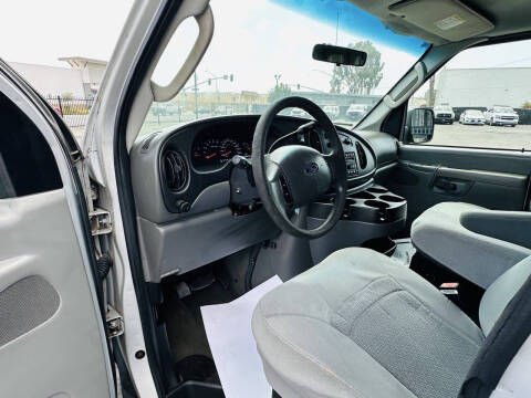 2006 Ford E-Series E-150 XLT