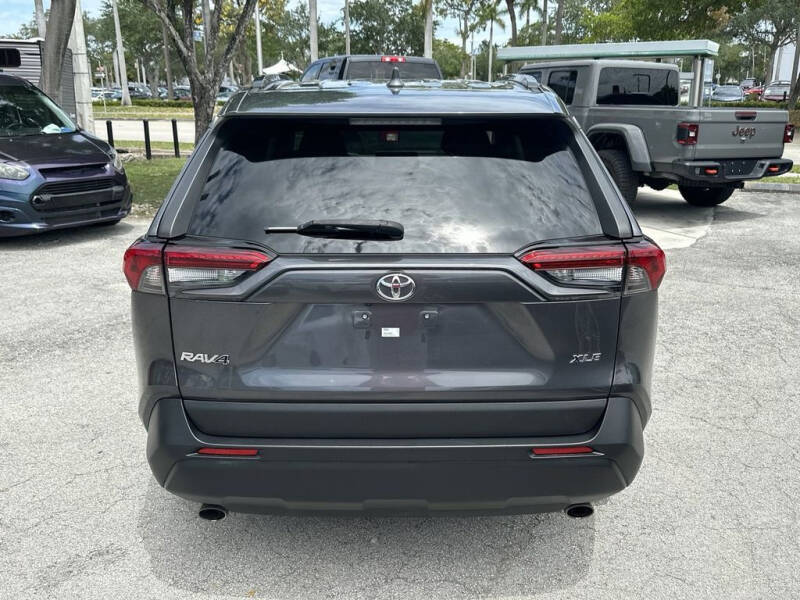 2019 Toyota RAV4 XLE
