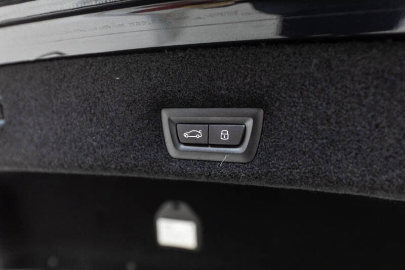 2023 BMW 7 Series 740i