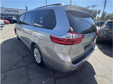 2017 Toyota Sienna