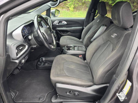 2021 Chrysler Pacifica Touring