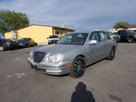2005 Kia Amanti for sale at BELOW BOOK AUTO SALES in Idaho Falls ID
