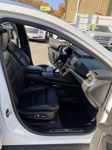 2017 Cadillac XT5 Platinum