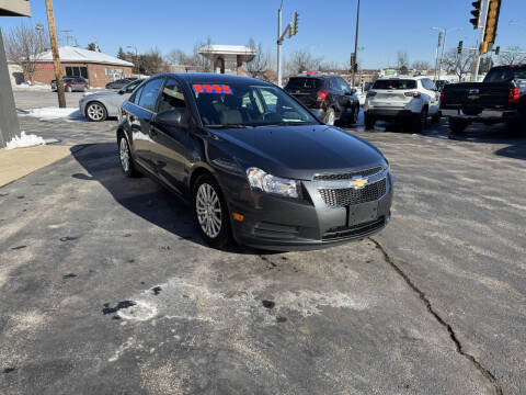 2013 Chevrolet Cruze for sale at Corner Choice Motors in West Allis WI