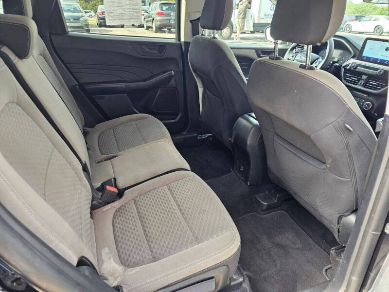 2022 Ford Escape SE