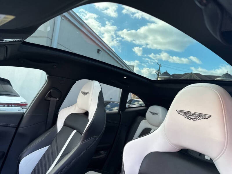 2023 Aston Martin DBX 707