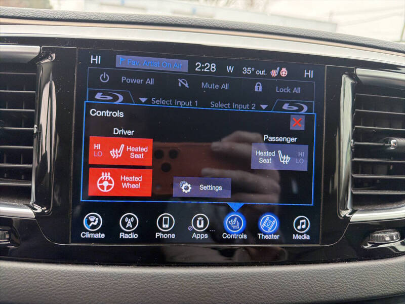 2017 Chrysler Pacifica Touring-L Plus