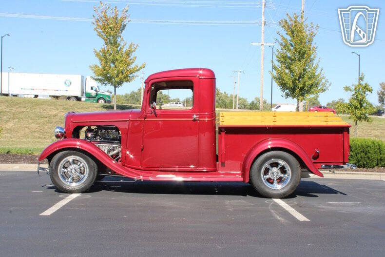 1934 Chevrolet Apache