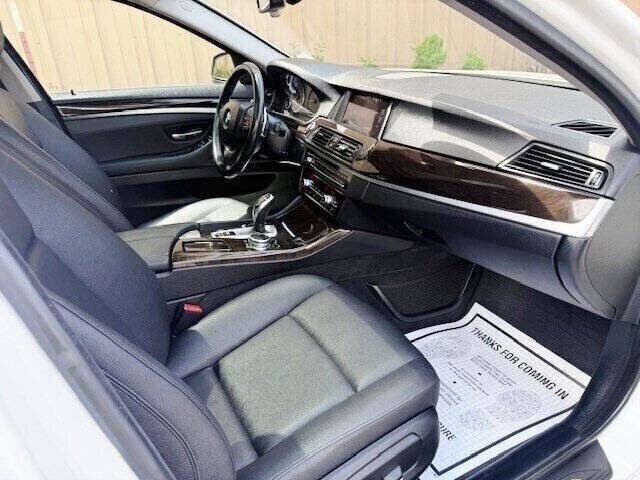 2016 BMW 5 Series 528i