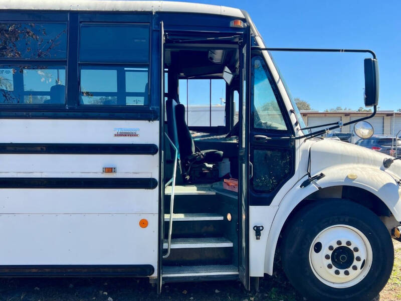 2008 Freightliner B2 Chassis