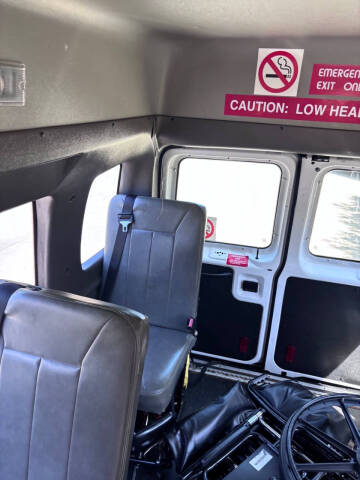 2011 Ford E-Series E-350 SD