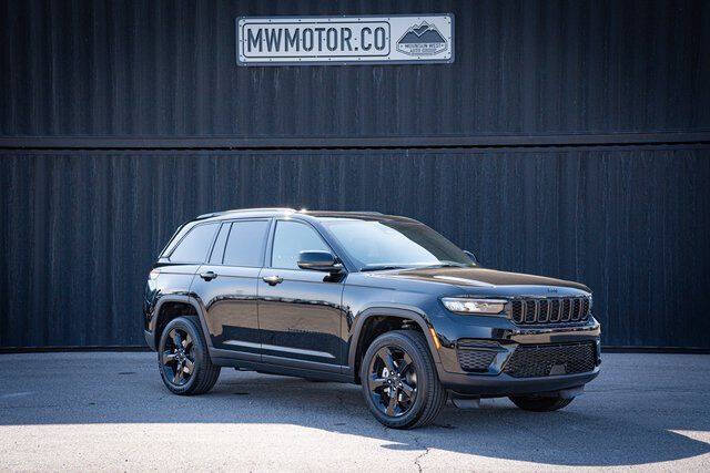 2025 Jeep Grand Cherokee Altitude's photo