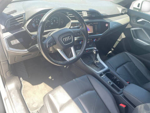 2024 Audi Q3 quattro S line Premium 45 TFSI