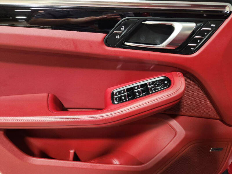 2023 Porsche Macan