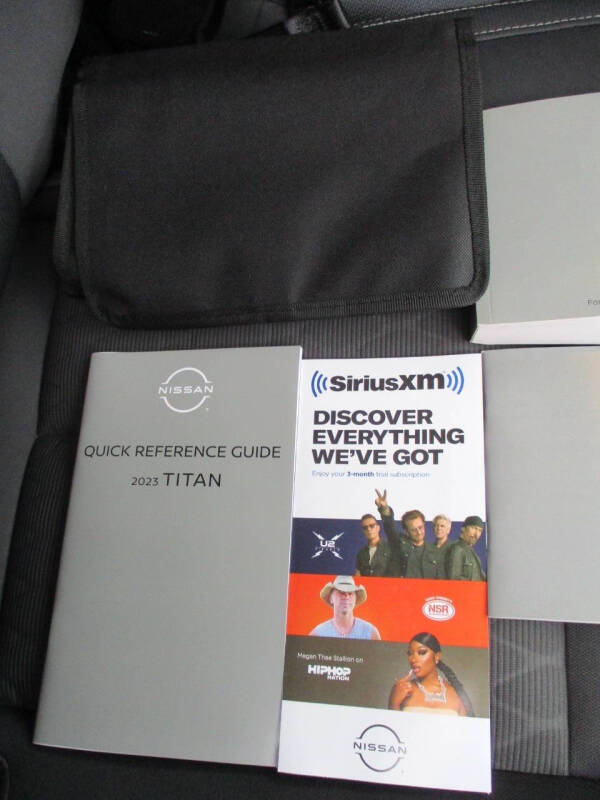2023 Nissan Titan SV