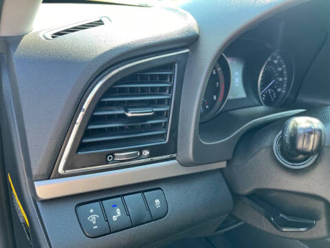 2018 Hyundai Elantra