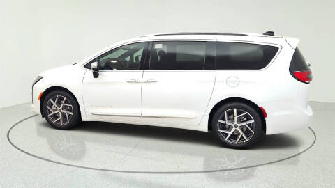 2027 Chrysler Pacifica Pinnacle
