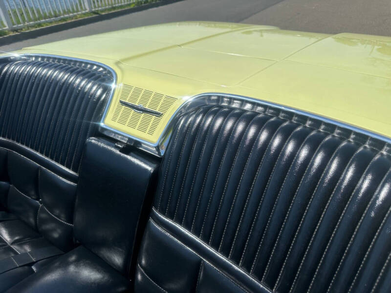 1966 Ford Thunderbird