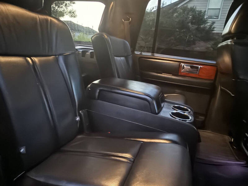 2017 Lincoln Navigator Select