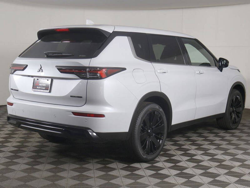 2026 Mitsubishi Outlander LE