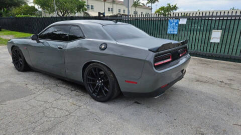 2018 Dodge Challenger 392 HEMI Scat Pack Shaker