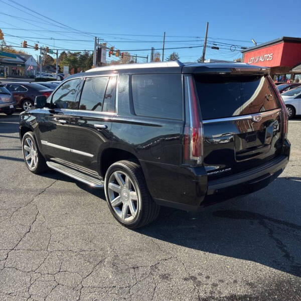 2018 Cadillac Escalade Luxury
