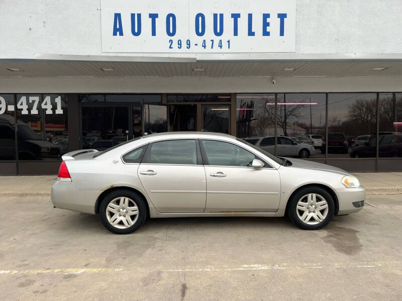 2007 Chevrolet Impala for sale at Auto Outlet in Des Moines IA