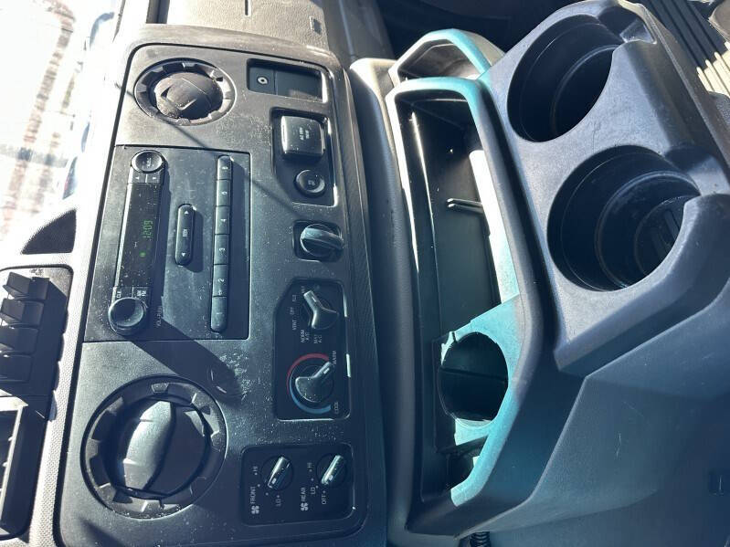 2013 Ford E-Series E-350 SD