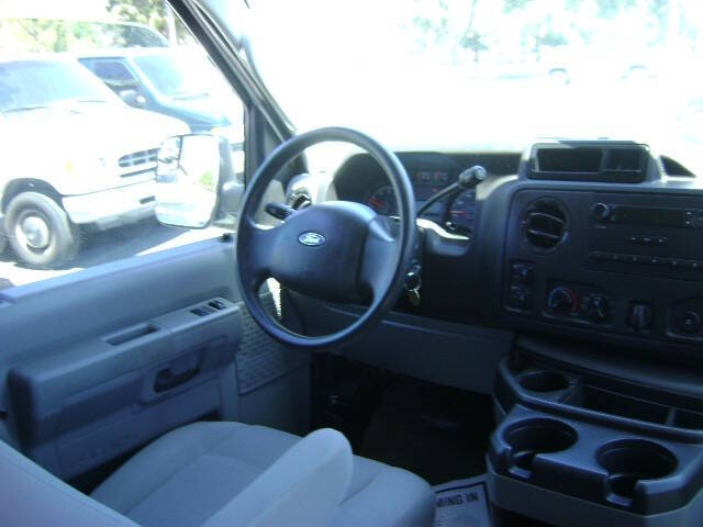 2013 Ford E-Series E-350 SD XL
