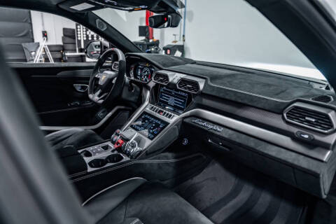 2024 Lamborghini Urus Performante