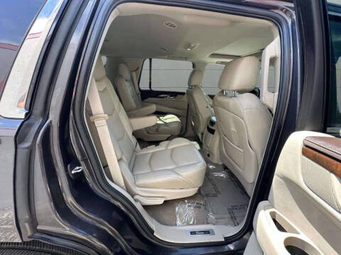 2017 Cadillac Escalade Luxury