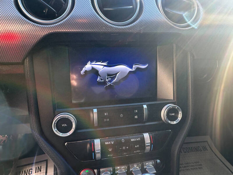 2020 Ford Mustang EcoBoost