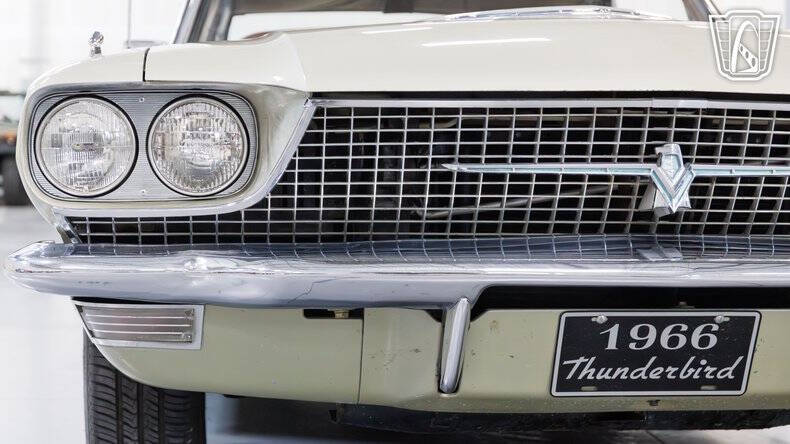 1966 Ford Thunderbird