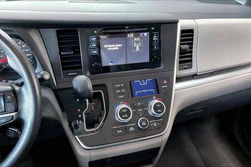 2015 Toyota Sienna