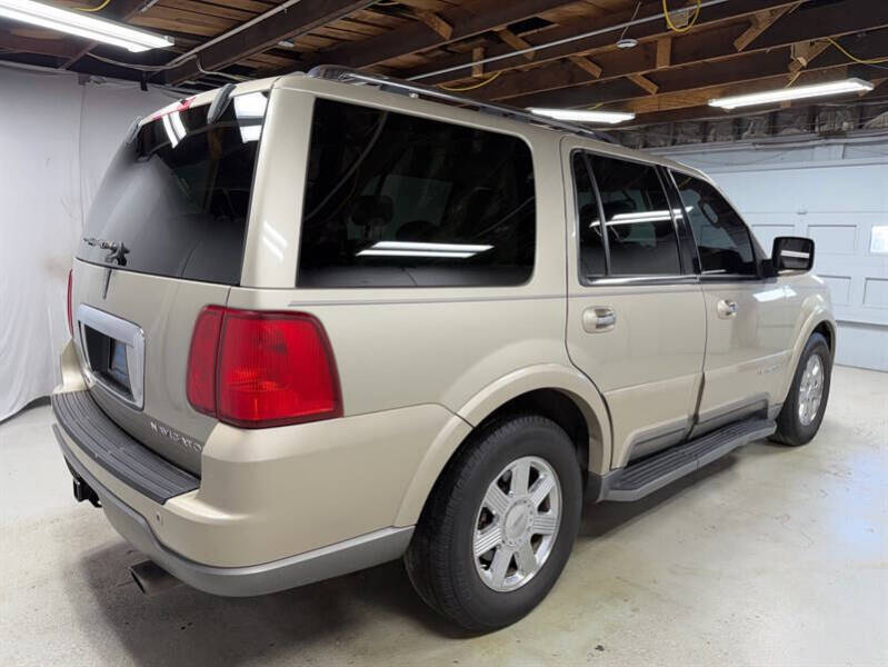 2004 Lincoln Navigator Luxury