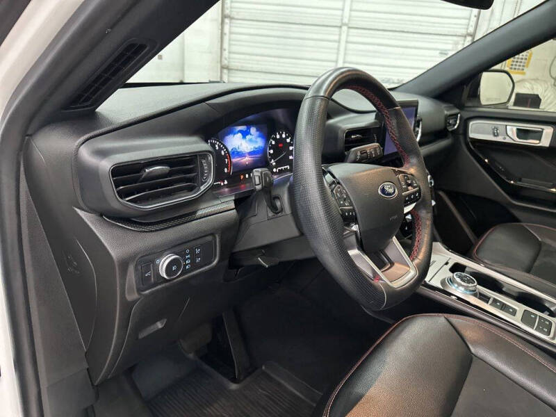 2022 Ford Explorer ST-Line