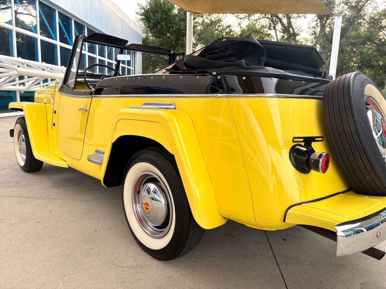 1951 Willys Overland Jeepster 15