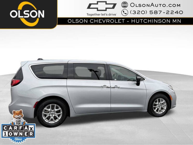 2024 Chrysler Pacifica Touring L