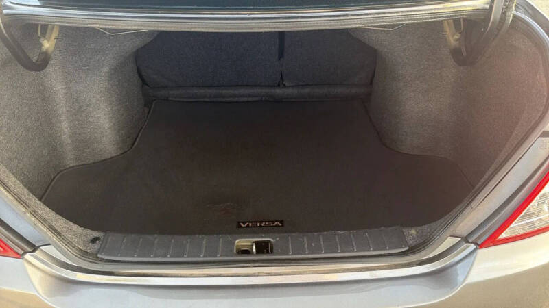 2019 Nissan Versa