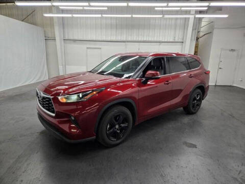 2021 Toyota Highlander LE
