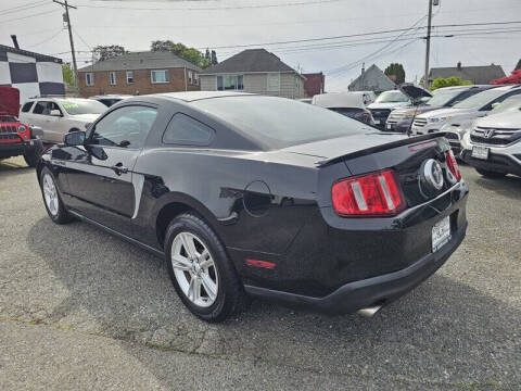 2012 Ford Mustang V6