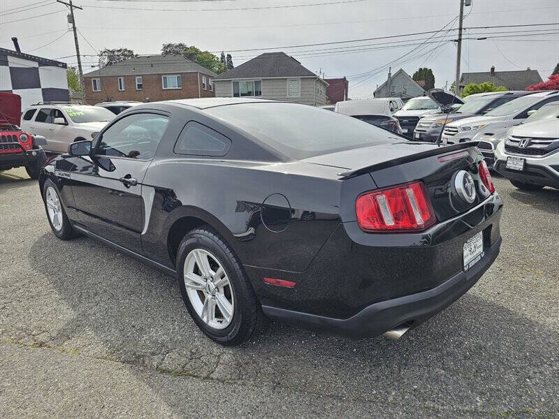 2012 Ford Mustang V6