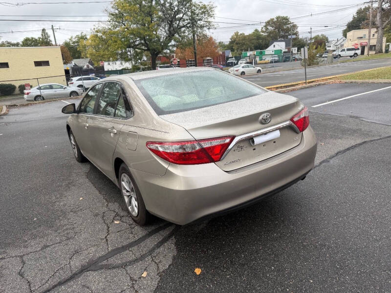 2017 Toyota Camry LE
